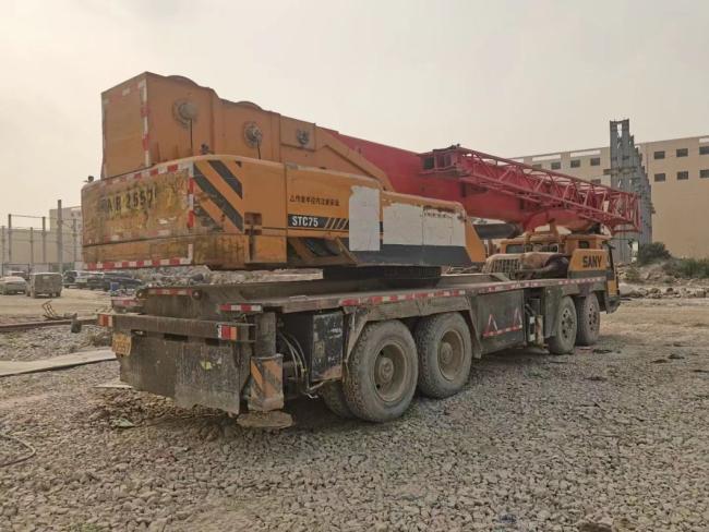 2013 Suny Truck Crane of 100ton
