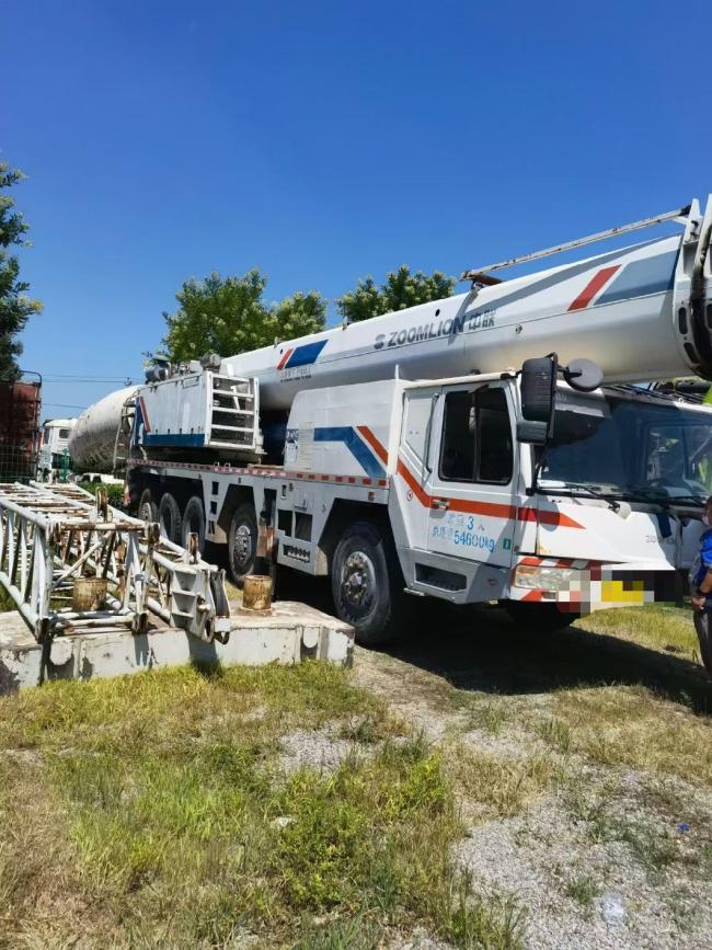 Heavy Equipment 2012 Zoomlion 90ton Used Truck Crane Mobile Crane