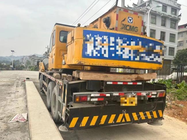 High Quality Energy-Saving 2013 50 Ton Truck Mounted Mobile Crane Truck Crane