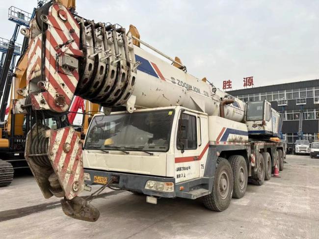 China Top Brand Zoomlion 220t All Terrain Crane Heavy Truck Crane