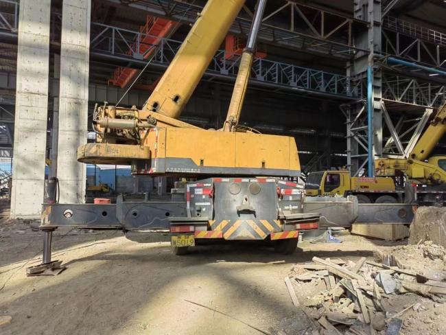 China Zoomlion Xugong 25t 30t 50t 55t 60t 70t 80t 90t 100t Hydraulic Mobile Truck Crane 100 Ton Crane for Sale Used Truck Crane