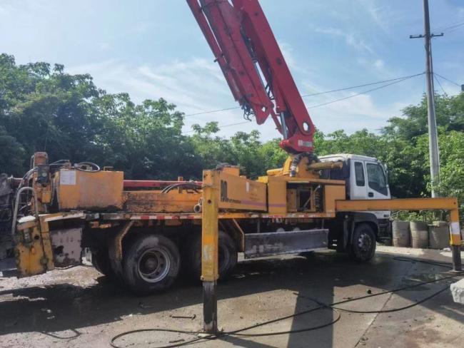 Second Hand Putzmeister 38 Meter Truck Mounted Concrete Pump for Ready Mix