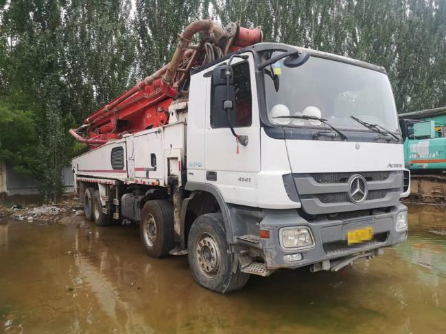 Used Heavy Equipment for Ready Mix Putzmeister 56 Meter Concrete Pump Truck