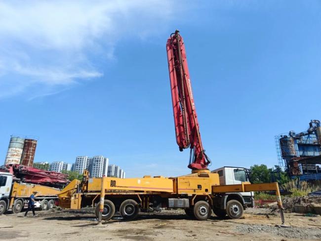 Refurbished Putzmeister Concrete Pump 38m 46m 49m 56m with Benz Chassis