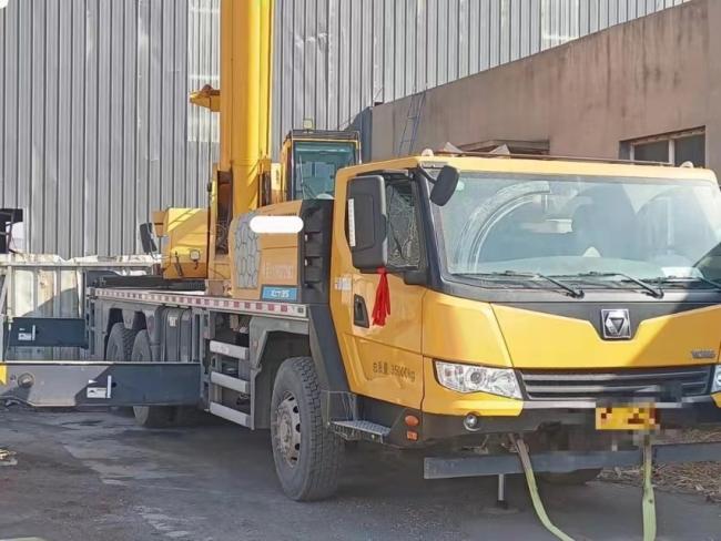 Xu Gong Construction Hoist Lifting Machinery 35ton Telescopic Mobile Truck Crane Construction Equipment