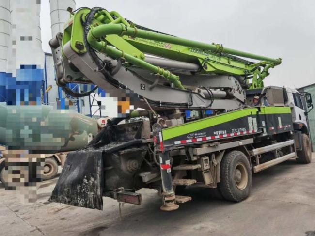 Cheap Price Concrete Pump Truck Concrete Boom Pump Heavy Equipment