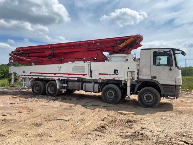 Construction Machinery Putzmeister 56 Meter on Benz Concrete Pump Truck
