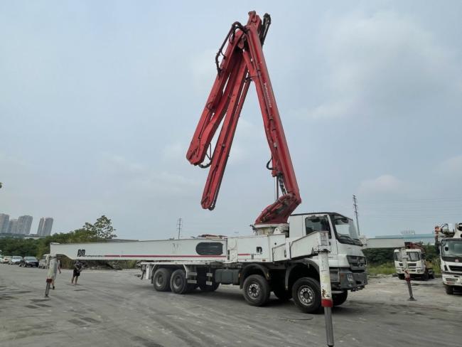 Used Concrete Pump Truck Concrete Boom Pump Putzmeister for Sale