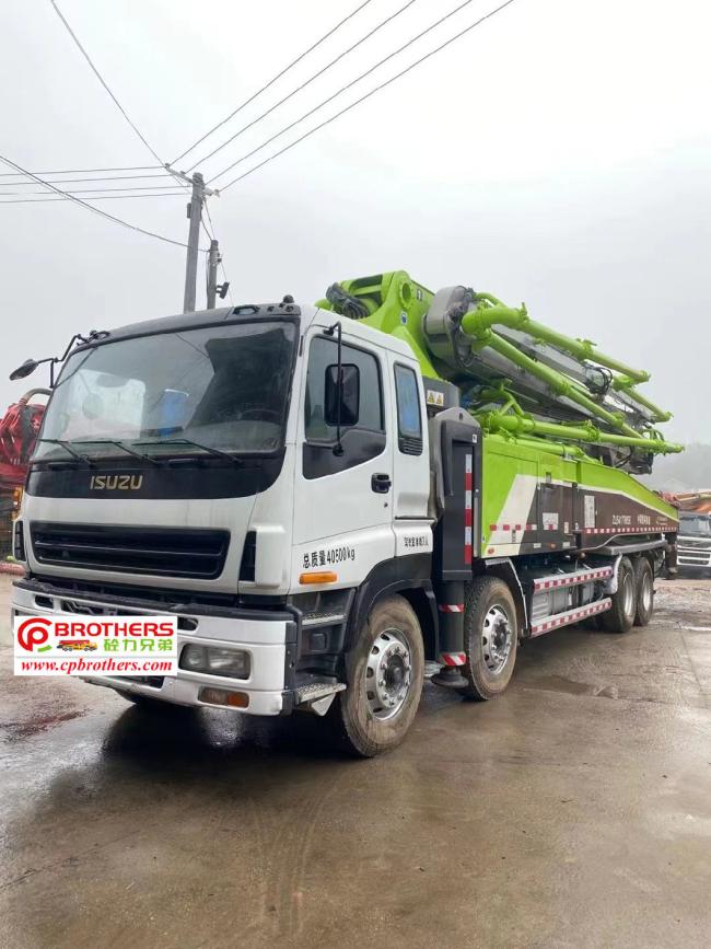 Renovated 2012 Zoomlion 52m Concrete Pump on Isu Zu