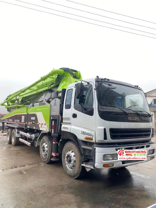 Renovated 2012 Zoomlion 52m Concrete Pump on Isu Zu