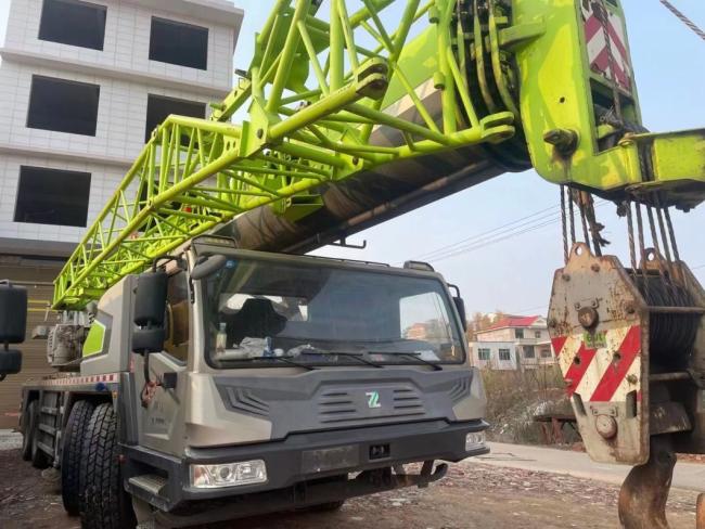 Perfect Original Condition 2018 Zoomlion Ztc80V5 80t Euro 5 Emission Standard Truck Crane Mobile Crane