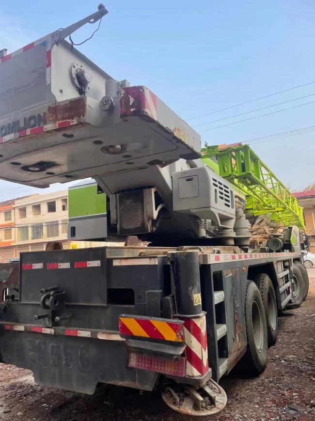 Perfect Original Condition 2018 Zoomlion Ztc80V5 80t Euro 5 Emission Standard Truck Crane Mobile Crane