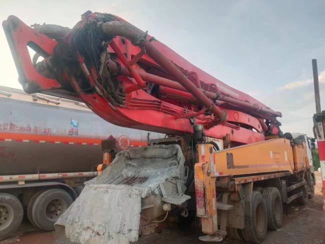 Used Putzmeister Concrete Pump Sanny Truck Pump 2020 Model on Hino Mercedes Benz 49m 46m