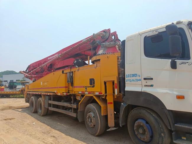 Original Used Concrete Pump Zoomlion Truck Putzmeister 42m 46m 49m 56m