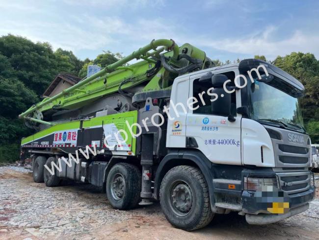 2018 Zoomlion 56m Truck Mounted Concrete Boom Pump for Sale