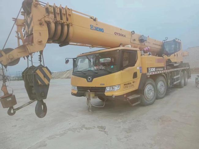 2020 Xg 50t Truck Crane Truck-Mounted Telescopic Crane Mobile Crane Lifting Equipment