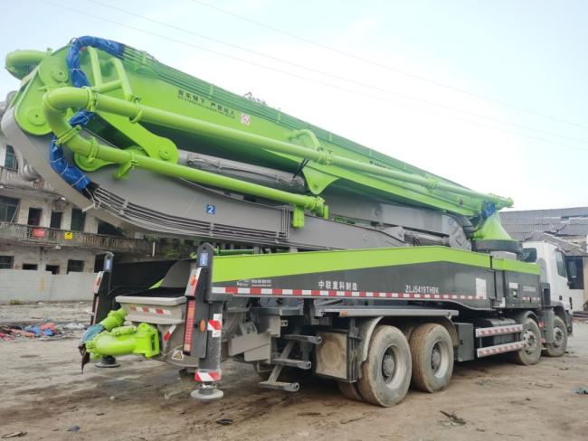 2013 Renovated Zml 52m Concrete Pump Truck Concrete Boom Pump Heavy Equipment
