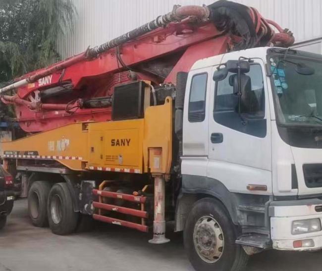 2012 46m Sy Concrete Pump on Isu. Zu Truck Concrete Boom Pump Heavy Equipment