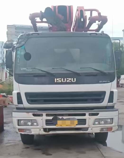 2012 46m Sy Concrete Pump on Isu. Zu Truck Concrete Boom Pump Heavy Equipment