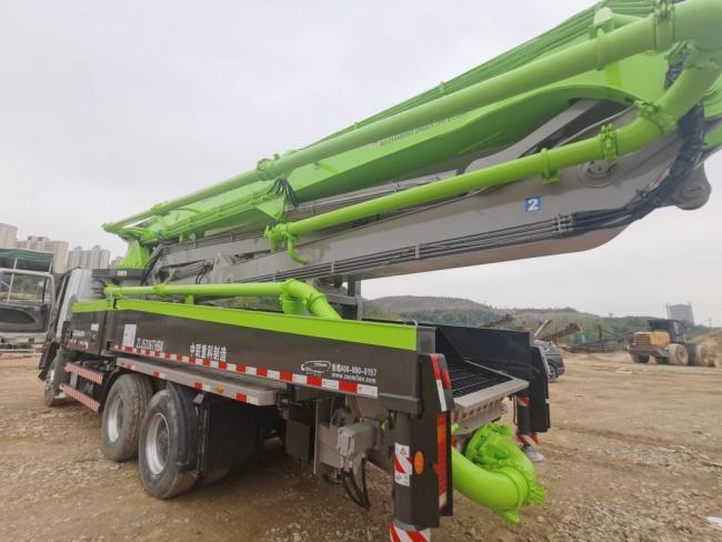 2012 Zml 47m Concrete Pump on Benz Truck Concrete Boom Pump Used Heavy Equipment