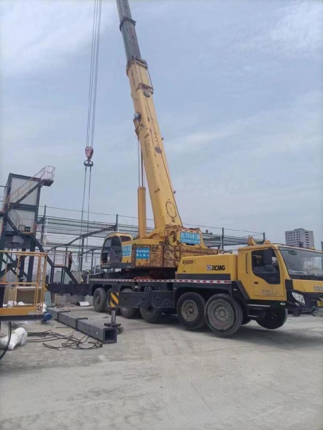 2012 Truck Crane Construction Machinery 130ton Terrian Mobile Crane Lifting Equipment