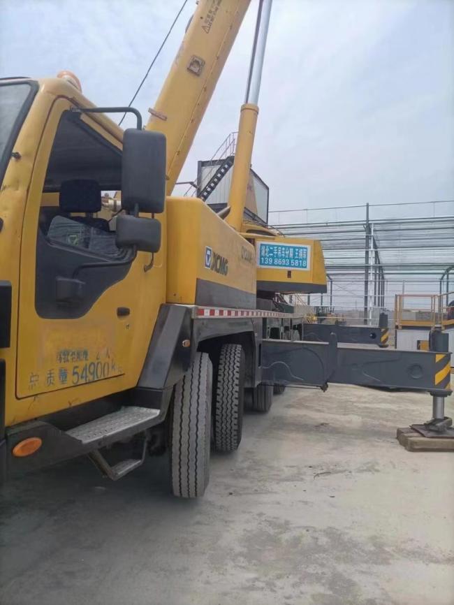 2012 Truck Crane Construction Machinery 130ton Terrian Mobile Crane Lifting Equipment