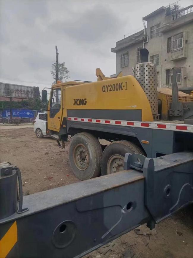 2012 Truck Crane Construction Machinery 130ton Terrian Mobile Crane Lifting Equipment