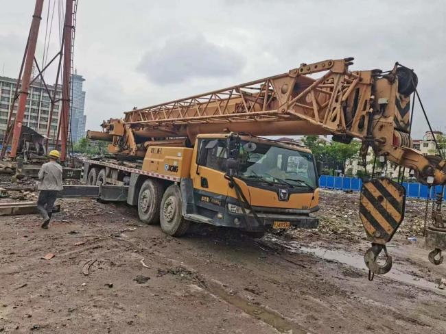 2014 Xg Hydraulic Crane Terrian Mobile Crane Used Heavy Equipment Truck Crane