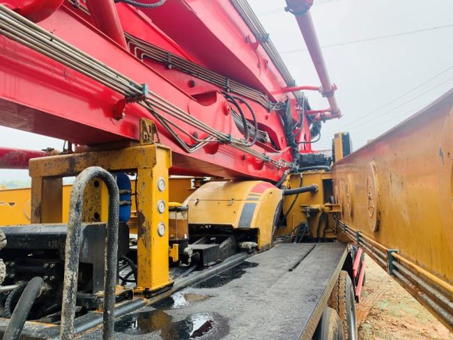 Used Concrete Pump 49m Truck Mounted Pump with Mecerdes Benz