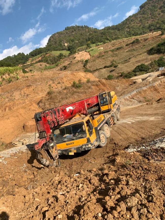 Hot Sale Hydraulic Mobile Crane 55ton Construction Equipment Truck-Mounted Telescopic Crane