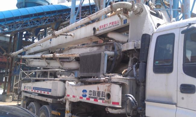 Zoomlion 37m 2007 Used Concrete Pump Truck Mounted Pump
