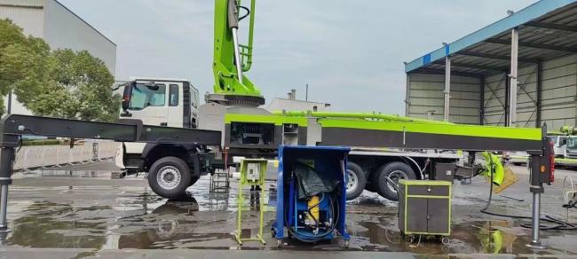 Renovated Zoomlion 47m Concrete Pump Truck Construction Machinery HOWO Chassis