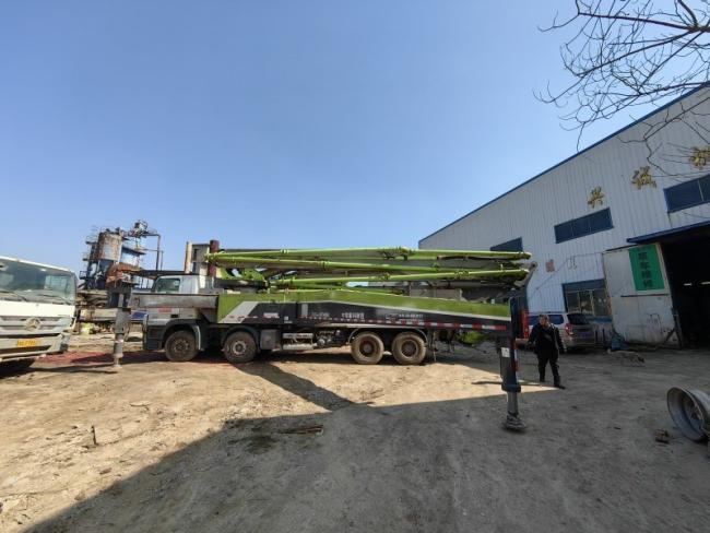 2018 Zoomlion 56m Concrete Pump Mercedes Benz Chassis Heavy Machinery