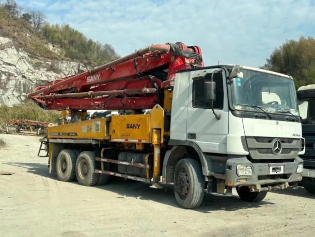 2011 37m Sy Concrete Pump on MB Truck Concrete Boom Pump Used Heavy Equipment