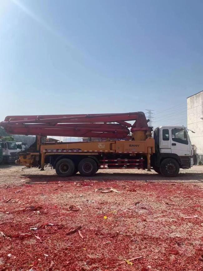 2011 Spectacles Plate Cement Pump 37m Heavy Equipment Concrete Pump