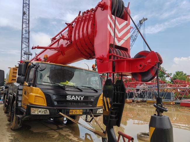 All-Terrain 125ton Mobile Crane Construction Machinery Used Truck Crane Lifting Equipment Heavy Equipment