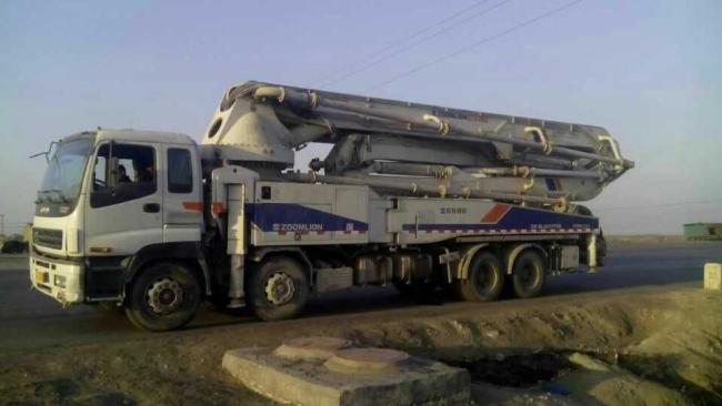 2013 Zoomlion 52m Used Concrete Pump Truck Concrete Boom Pump