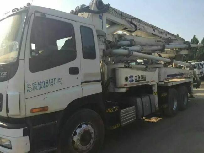 2014 Zoomlion 37m Heavy Machinery Concrete Boom Pump on Sale