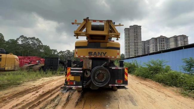 2018 Top Original Condition Stc1000A 100t Truck Crane Mobile Crane All Terrain Crane for Sale
