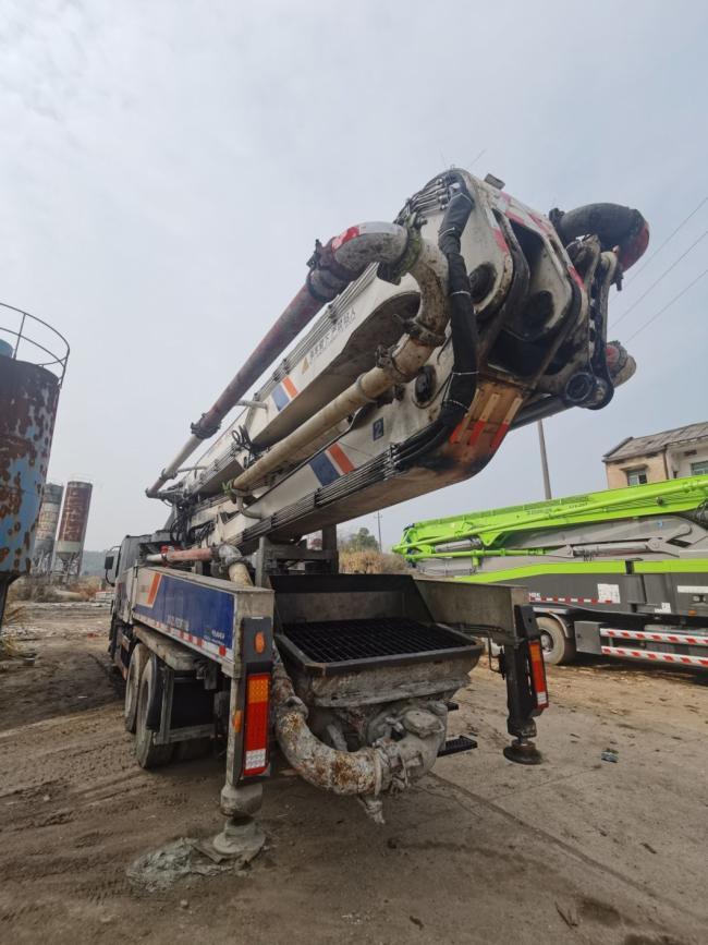 Original 2012 Zml 47m Concrete Pump on Benz Truck Concrete Boom Pump Used Heavy Equipment