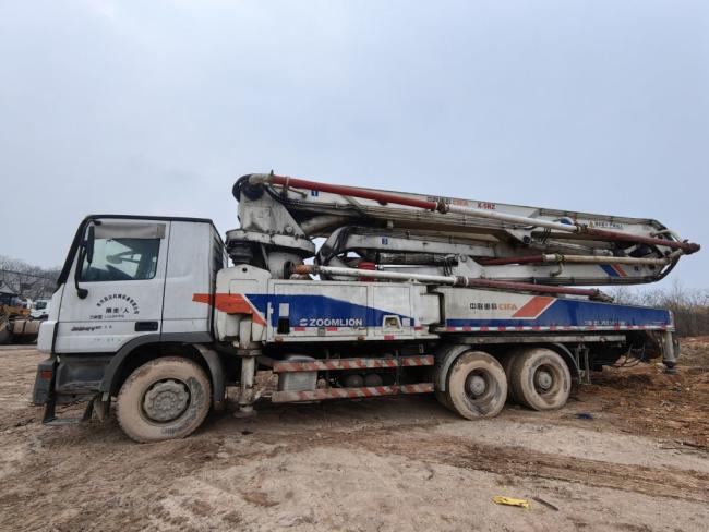 Heavy Equipment Zoomlion 47m Used Concrete Boom Pump Construction Equipment