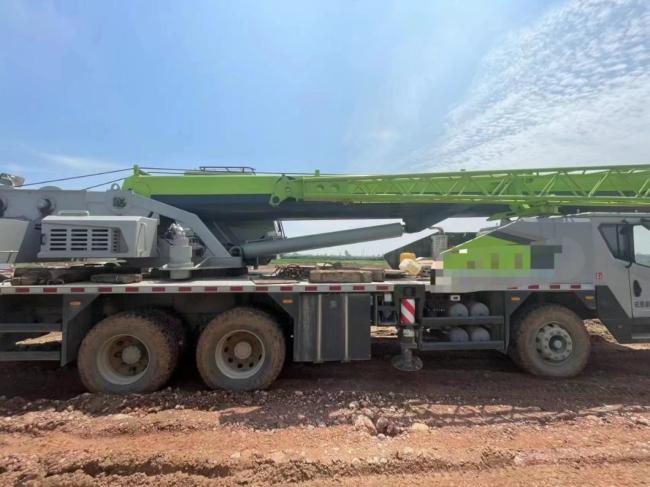 2021 Zoomlion Ztc250A552 25t 35t 50t 80t 100t Truck Crane Mobile Crane Truck Mounted Crane Used Crane for Sale at Good Original Condition