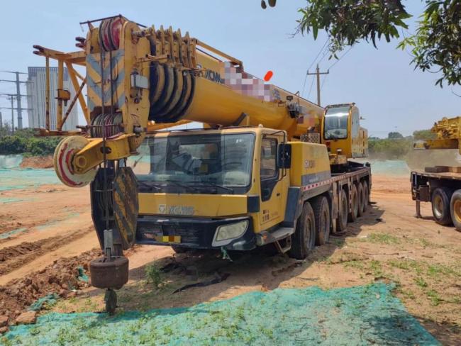 Good Lifting Capacity 2013 Xg 110t Mobile Crane Truck Crane Used Crane Hydraulic Crane for Sale