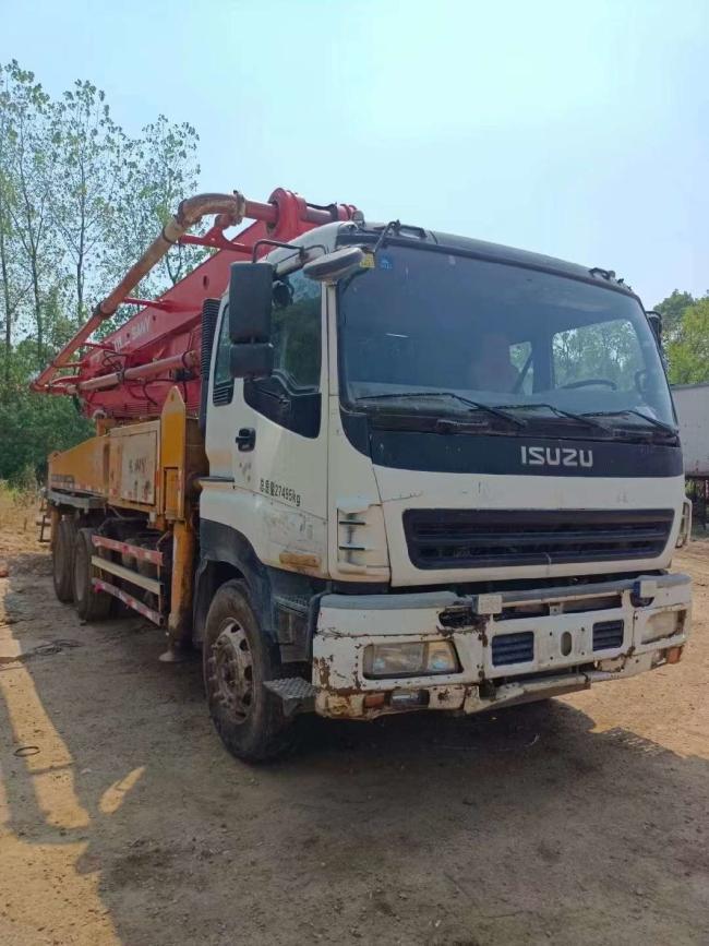 2010 Suny 37m of Concrete Pump on Isuz