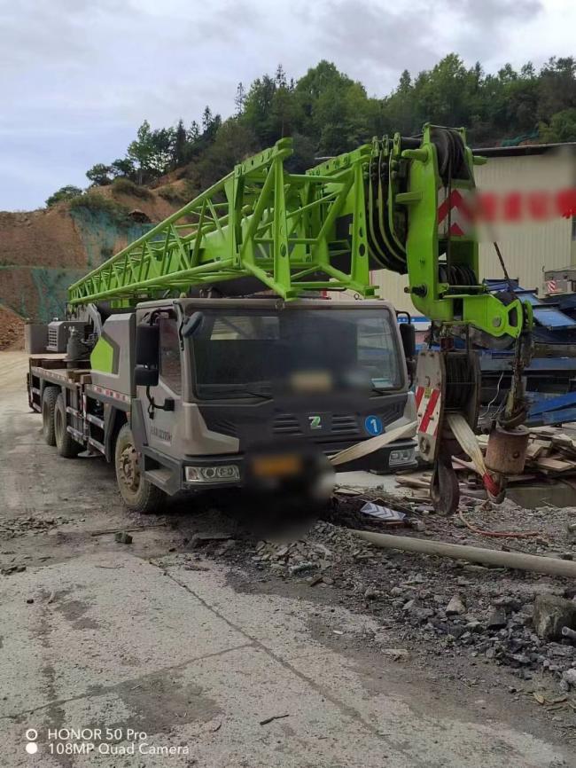 Sale of 2021 Zoomlion 25 Tons of Used Hydraulic Tai Shui on Mobile Crane Equipment
