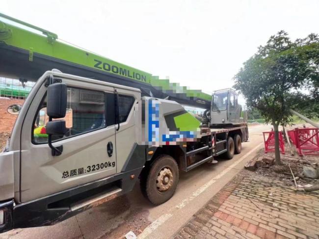 China Top Brand Model 2022 Zoomlion Ztc250A552 25t Truck Crane Used Crane Mobile Crane for Sale