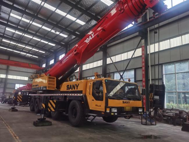 in 2010, Sy Automobile Concrete Pump Was Sold at a Low Price