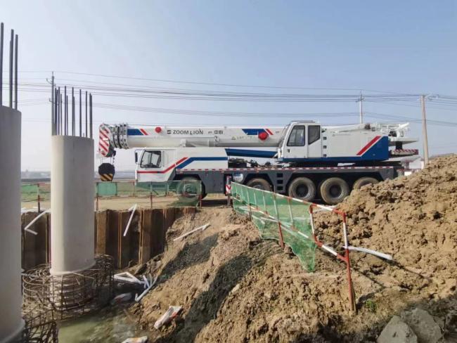Sell 2010 Zoomlion 48 Meters Truck Crane, Professional Sales for 20 Years Trustworthy
