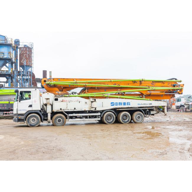 Extra Long Boom 2014 Zoomlion 63m Mobile Concrete Pump Batching Plant on Sca Nia Chassis