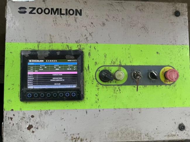 Factory Low Price Zoomlion 2018 Concrete Pump with Benz Chassis Changsha Pump Truck